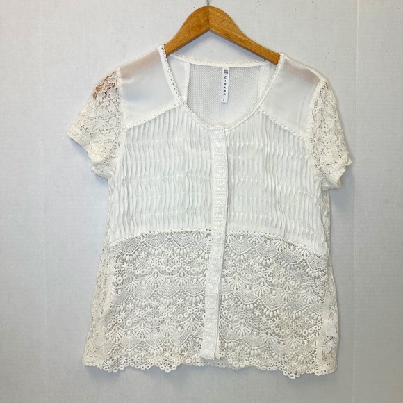 Cirana White Lace & Pintuck Short Sleeve Blouse size Large - Picture 1 of 9